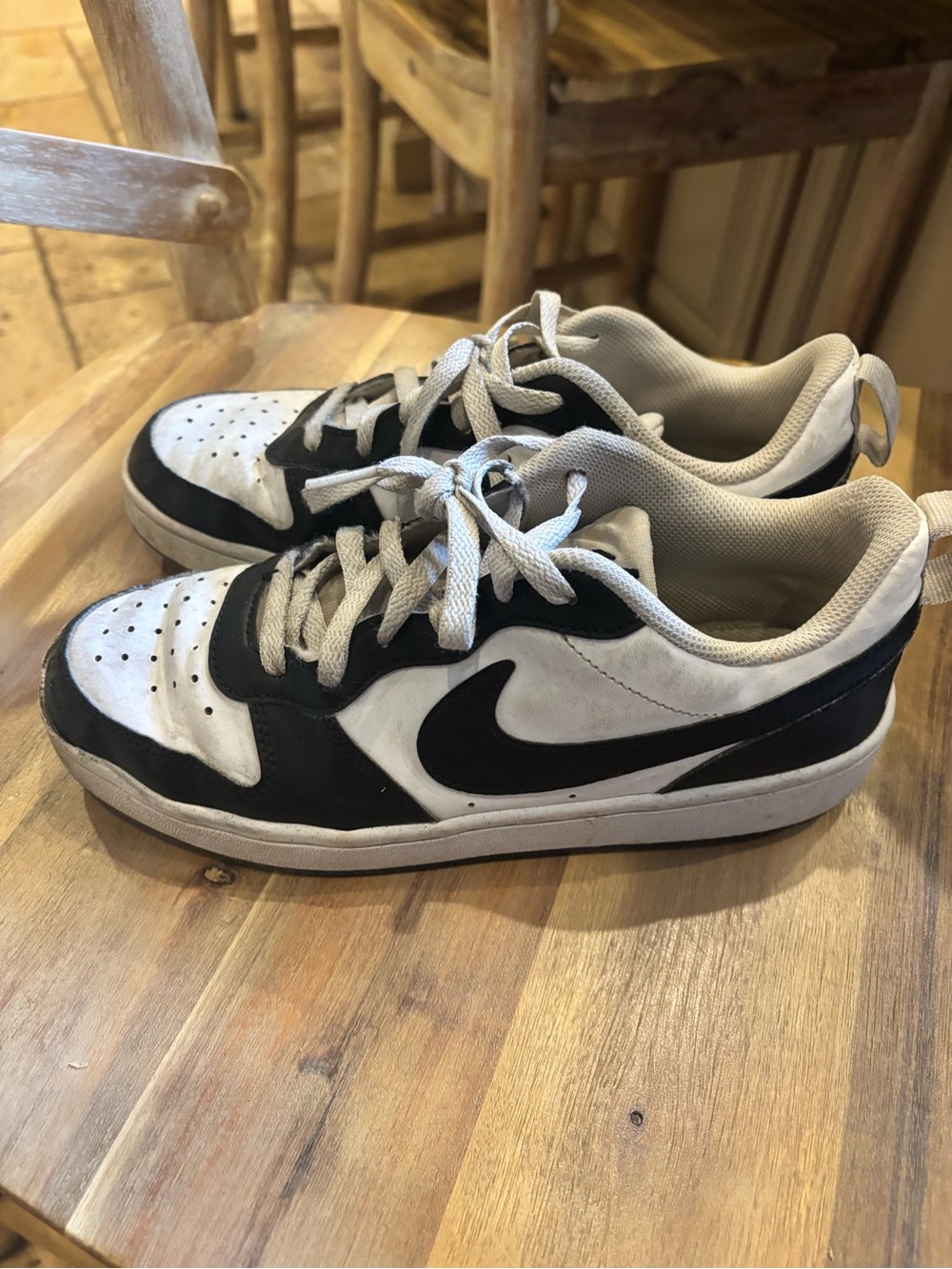 Nike kids Black & White Low-Top Court Sneakers